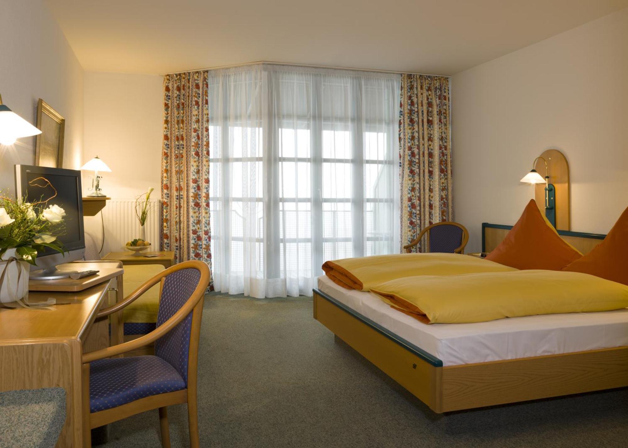 Hotel Landgasthof Hohenauer Hof Exterior photo